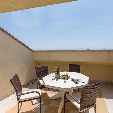 Zadarska * מאקרסקה